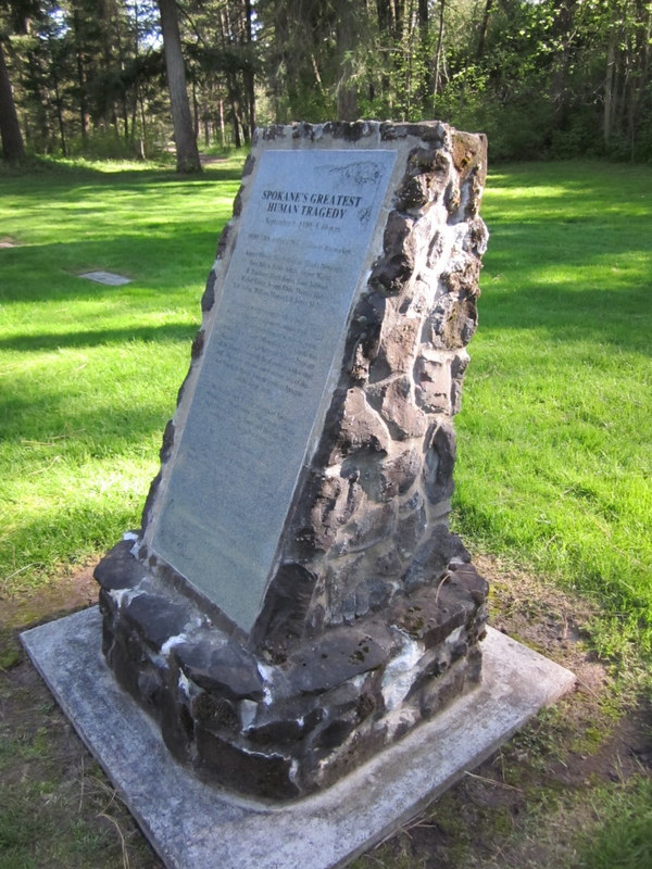 Memorial to Blast Victims