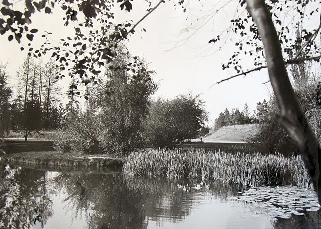 Manito Park Pond Spokane 1920s