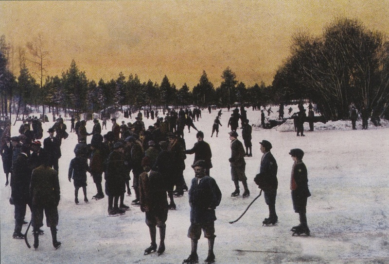 Ice skating on Mirror Pond