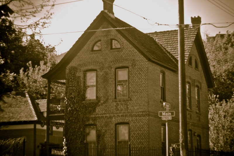 Pietsch house 4 (resized).jpg